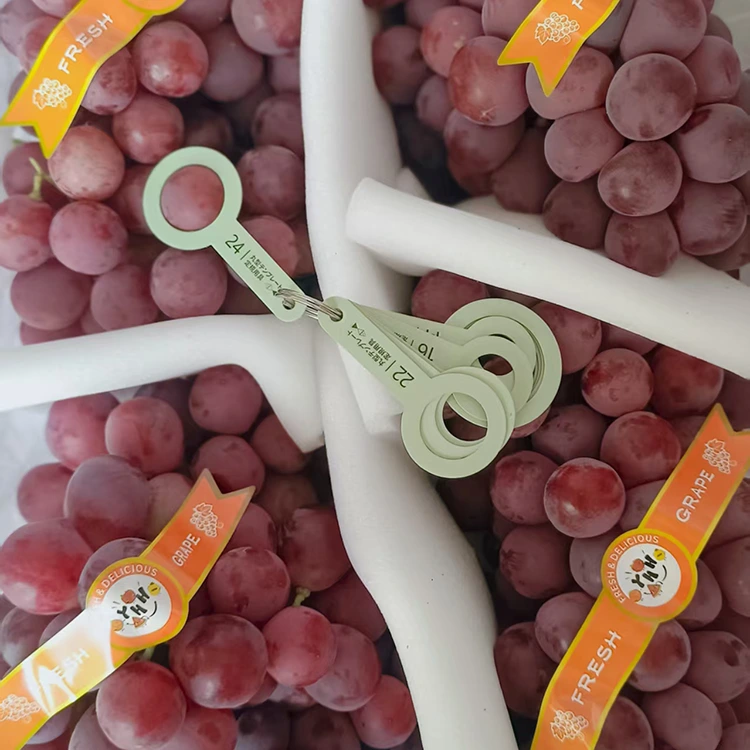 Ausgewielt Bauerenhaff Frësch Red Globe Drauwe